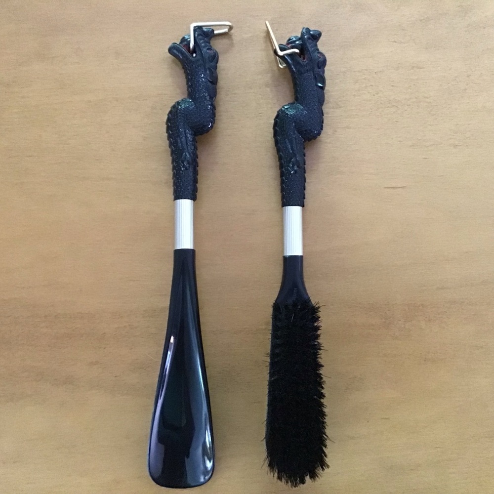 Vintage Black Dragon Handle Shoe Horn and Brush Set - Picture 4 of 6